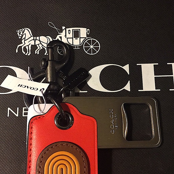 💥HOST PICK💥(UNISEX) COACH - BOTTLE OPENER KEY FOB (NWT) - Picture 6 of 11